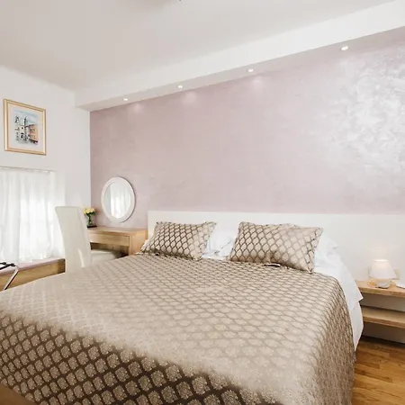 Mija Apartman