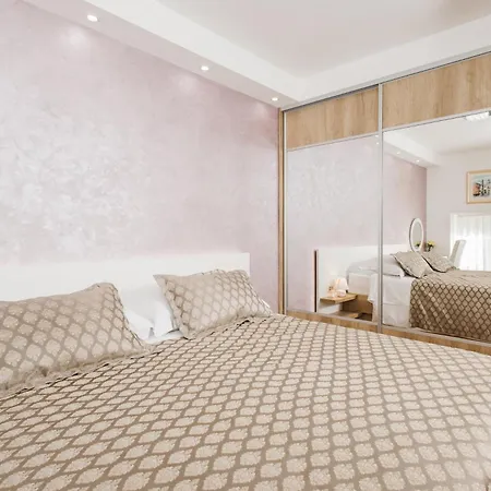 Mija Apartman *
